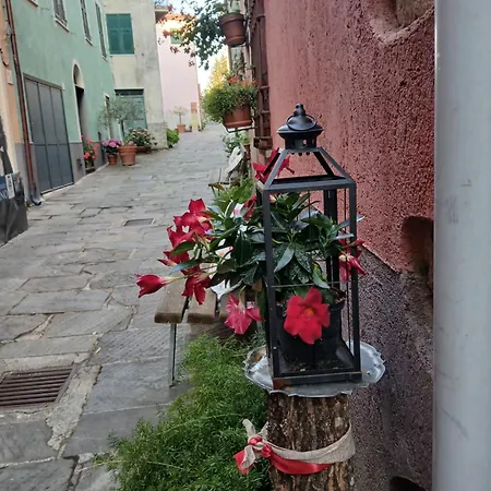 La Casa Di Pietra A Carro